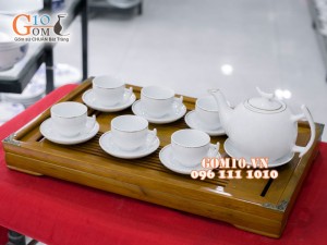 Bộ ấm chén dáng bưởi cành men trắng , kẻ chỉ vàng kim 700ml