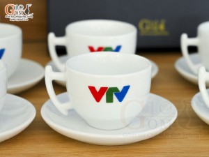 Bộ ấm chén dáng bưởi cành men trắng in logo VTV, 600ml