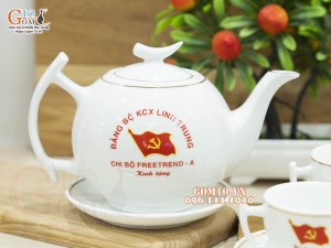 Bộ ấm chén dáng bưởi cành men trắng kẻ chỉ vàng - in logo ĐẢNG BỘ KCX LINH TRUNG