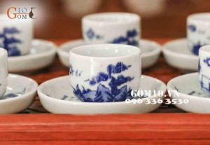 Bộ ấm chén dáng bưởi men lam vẽ cảnh Lã Vọng câu cá