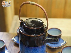 Bộ ấm chén dáng cao quai đồng men hỏa biến xanh đá
