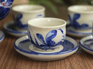 Bộ ấm chén dáng chân thon men cổ vẽ chuồn sen xanh lam, 350ml