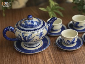 Bộ ấm chén dáng chân thon men cổ vẽ chuồn sen xanh lam, 350ml