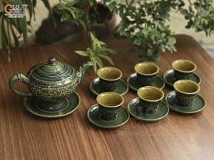 Bộ ấm chén dáng chân thon men lục cổ khắc nổi hoa Sen, 350ml