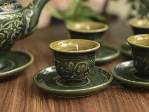 Bộ ấm chén dáng chân thon men lục cổ khắc nổi hoa Sen, 350ml