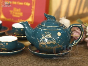 Bộ ấm chén dáng chim lạc men xanh họa tiết Thuận Buồm Xuôi Gió, 350ml
