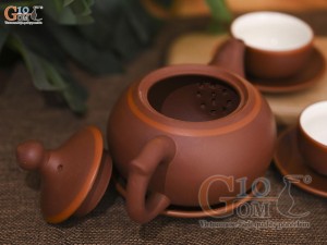 Bộ ấm chén dáng chóp cao, gốm nâu chỉ đỏ 350ml