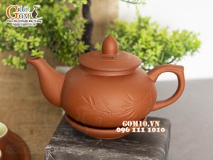 Bộ ấm chén dáng chóp khắc trúc gốm đỏ, khay tròn 250ml