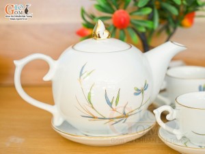 Bộ ấm chén dáng chóp lửa men trắng vẽ chuồn trúc, 500ml