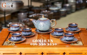 Bộ ấm chén dáng chóp lửa men xanh sóng biển