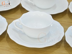 Bộ ấm chén mẫu đơn men trắng, 650ml