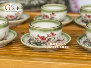 Bộ ấm chén dáng chóp men vuốt, vẽ sen 350ml