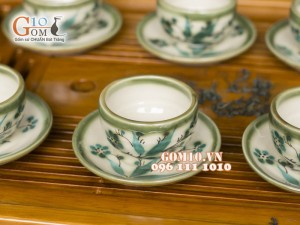 Bộ ấm chén dáng chóp men vuốt, vẽ tre xanh