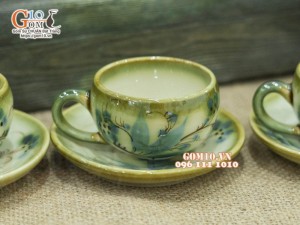 Bộ ấm chén dáng chóp men vuốt, vẽ tre xanh 350ml (Chén có quai)