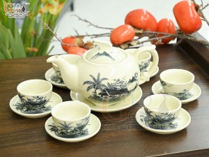 Bộ ấm chén dáng công men cổ cảnh Làng Quê, 350ml
