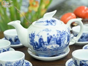 Bộ ấm chén dáng công men lam cổ cảnh Trúc Lâm Thất Hiền, 350ml