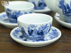 Bộ ấm chén dáng công men lam cổ cảnh Trúc Lâm Thất Hiền, 350ml