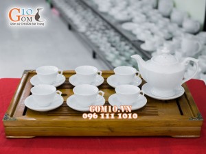 Bộ ấm chén dáng đèn thần men trắng, 500ml