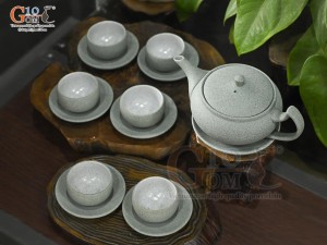 Bộ ấm chén dáng dẹt gốm hồng sa màu rêu, 300ml