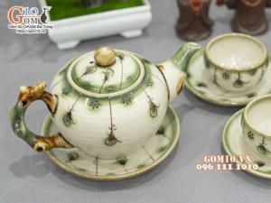 Bộ ấm chén dáng gốc cây men vuốt vẽ hoa rơi, 500ml