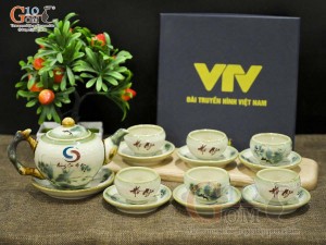 Bộ ấm chén dáng gốc cây men vuốt vẽ tre xanh in logo, 350ml