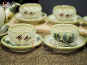 Bộ ấm chén dáng gốc cây men vuốt vẽ tre xanh in logo, 350ml
