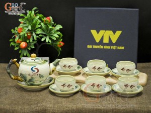 Bộ ấm chén dáng gốc cây men vuốt vẽ tre xanh in logo, 350ml