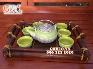Bộ ấm chén dáng nhật men rạn nhỏ, khay tre - Màu Trắng Xanh