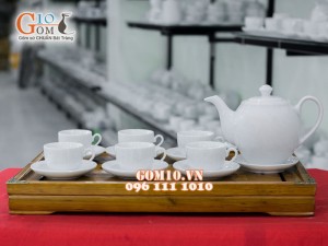 Bộ ấm chén dáng quả đào men trắng 600ml