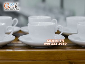 Bộ ấm chén dáng quả đào men trắng 600ml