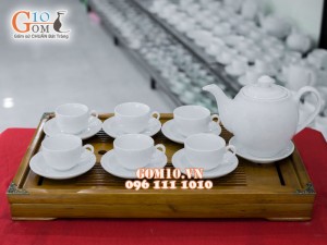 Bộ ấm chén dáng quả đào men trắng 750ml