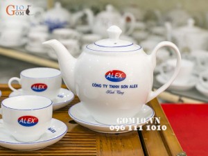 Bộ ấm chén dáng quả đào men trắng kẻ chỉ xanh - in logo