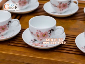 Bộ ấm chén dáng quả đào men trắng vẽ đào phai