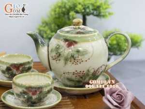 Bộ ấm chén dáng quả đào men vuốt vẽ hoa Phù Dung, 500ml