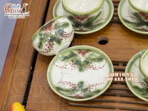 Bộ ấm chén dáng quả đào men vuốt vẽ hoa Phù Dung, 500ml