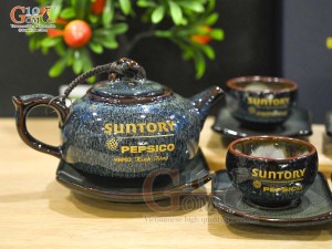 Bộ ấm chén dáng quả hồng men hỏa biến chén lòng hoa in logo quà tặng, 350ml