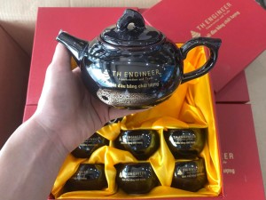 Bộ ấm chén dáng quả hồng men hỏa biến gấm quẹt, in logo