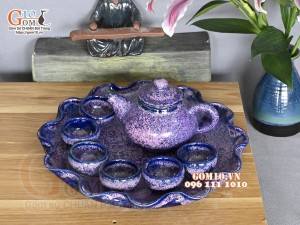 Bộ ấm chén dáng quả hồng men hoả biến tím khay lá sen