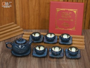 Bộ ấm chén dáng quả hồng men hỏa biến xanh đá chén lòng hoa, 350ml