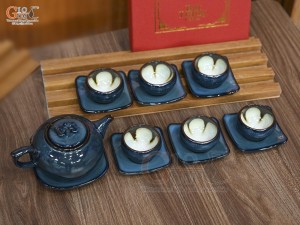 Bộ ấm chén dáng quả hồng men hỏa biến xanh đá chén lòng hoa, 350ml