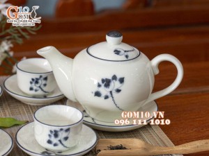 Bộ ấm chén dáng quả hồng men kem vẽ hoa Sen đen, 350ml