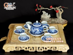 Bộ ấm chén dáng quả hồng men lam cổ vẽ Long Ẩn, 350ml