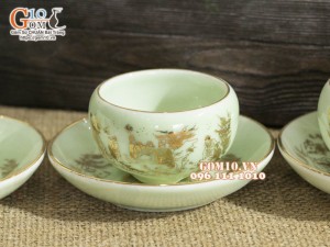 Bộ ấm chén dáng quả hồng men ngọc họa tiết Trúc Lâm Thất Hiền vẽ vàng, 300ml