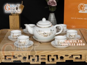 Bộ ấm chén dáng quả hồng men trắng họa tiết hoa Sen vẽ Vàng, 500ml