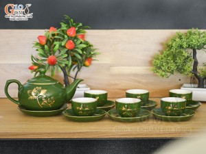 Bộ ấm chén dáng quả hồng men xanh hoa sen vẽ vàng kim, 350ml