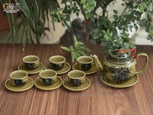 Bộ ấm chén dáng quai vuông men cổ vẽ chùm nho màu vàng rêu, 350ml