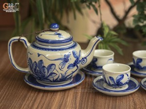 Bộ ấm chén dáng quai vuông men cổ vẽ chuồn sen xanh lam, 350ml