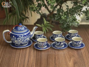 Bộ ấm chén dáng quai vuông men cổ vẽ hoa nền băng, 350ml