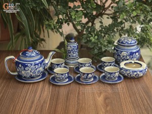 Bộ ấm chén dáng quai vuông men cổ vẽ hoa nền băng 350ml, đầy đủ phụ kiện