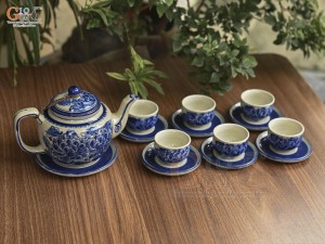 Bộ ấm chén dáng quai vuông men cổ vẽ hoa phù dung xanh lam, 350ml